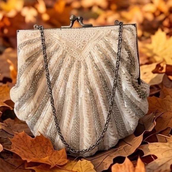Handbags - Vintage Beaded Shell Clutch Small White Silver Evening Bag Art Deco Mermaidcore